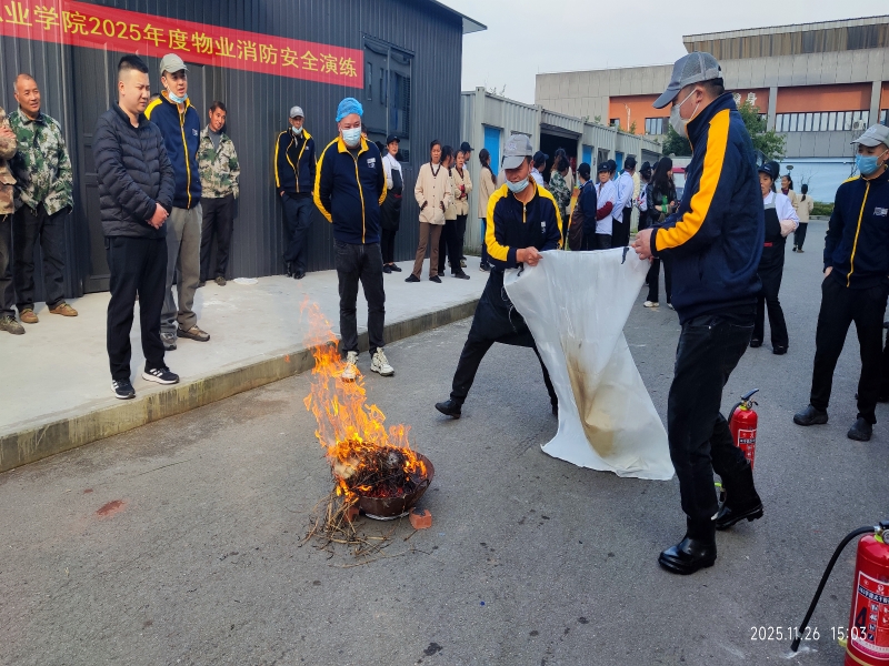 fawQ_1765871539297077085.jpg fawQ_1765871539297077085.jpg